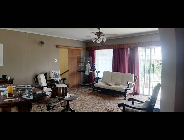 5 BEDROOM HOUSE FOR SALE IN RENSBURG